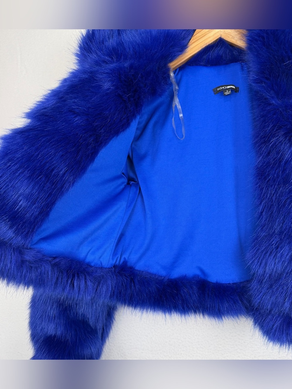 Fashion Nova Royal Blue Faux Fur Cropped Jacket Size Small Open Front - Picture 6 of 12